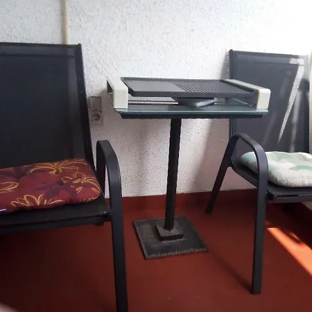 Marta Apartament *
